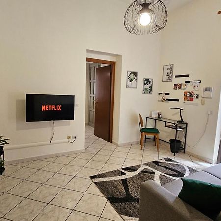 Casa Oltrepo Fresco Centrale Ma Silenzioso Parcheggio Interno Casteggio Exteriér fotografie